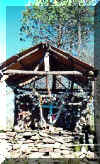 altar.jpg (25504 bytes)